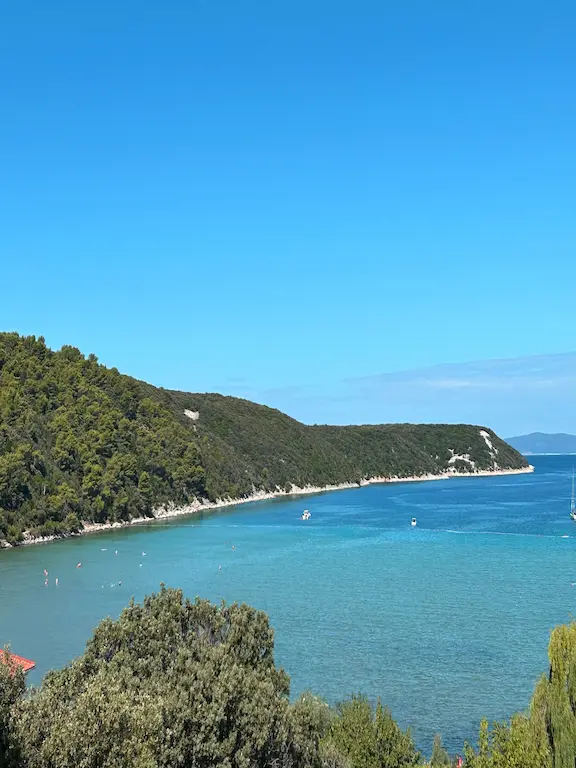 Kampor bay